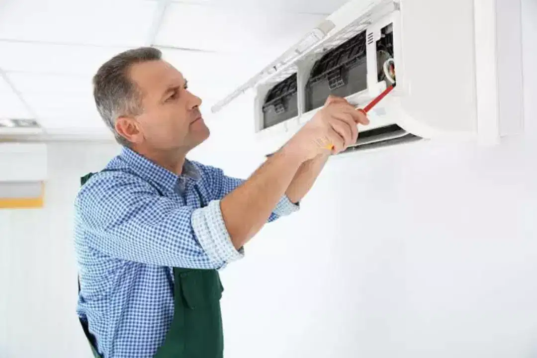 Ac technician available for ac installation ,gas filling and maintenc