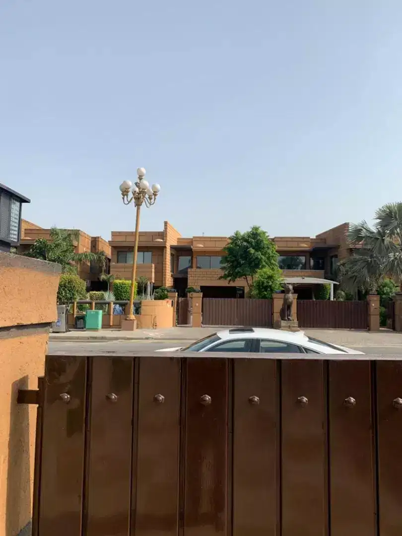 Beautiful 32 Marla Bahria Meadow For Sale In Lahore