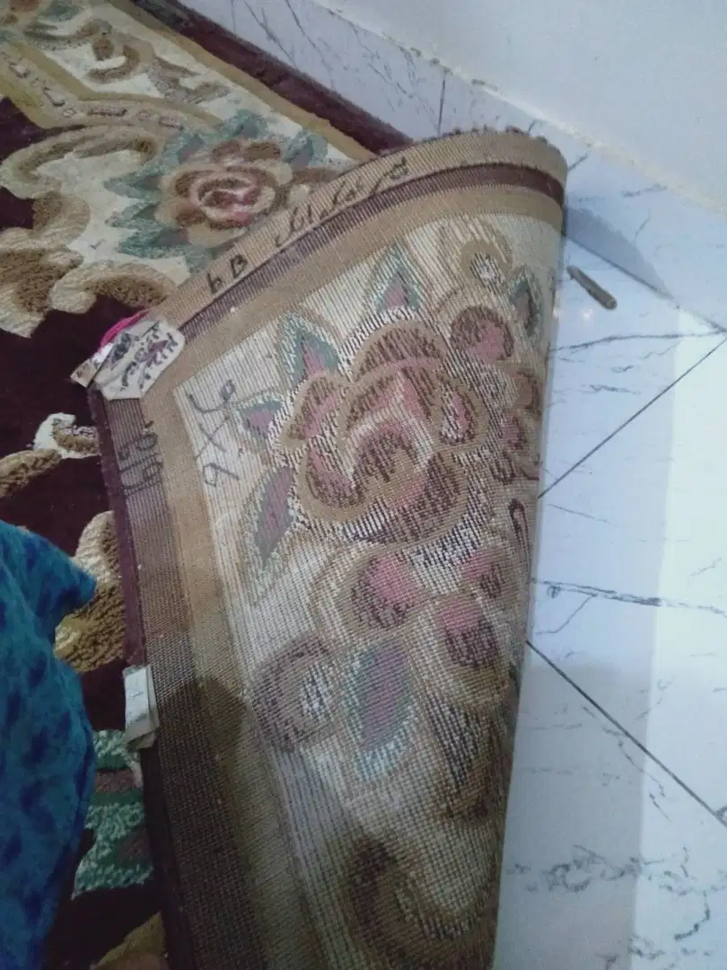 Fancy center carpet Available For Sale In Karachi