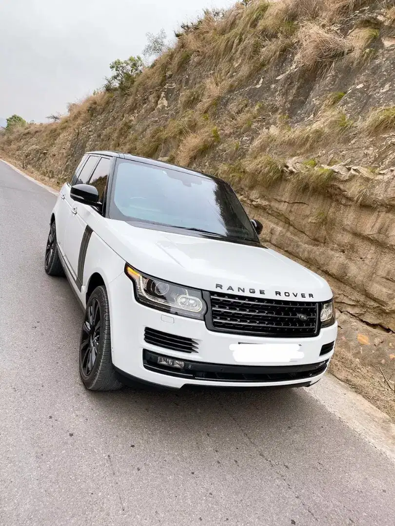Apv,Parado,vigo,Rivo,V8 Car For Rent in Rawalpindi