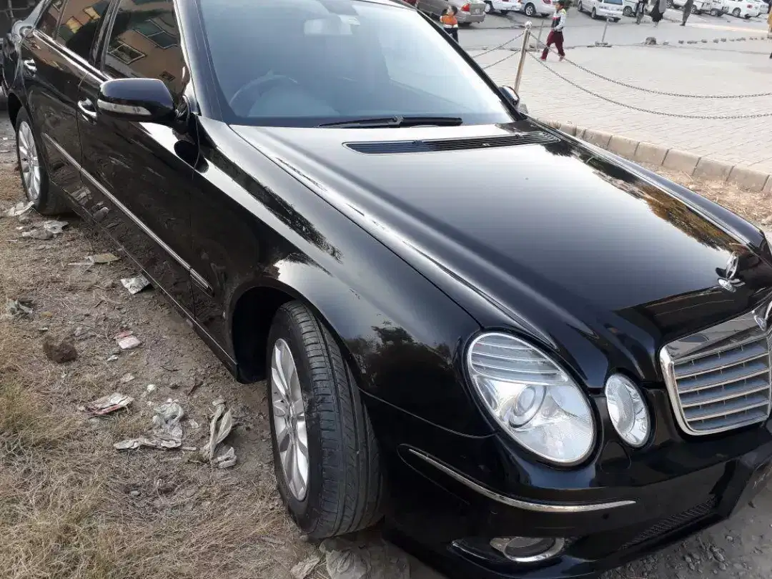 Apv,Parado,vigo,Rivo,V8 Car For Rent in Rawalpindi
