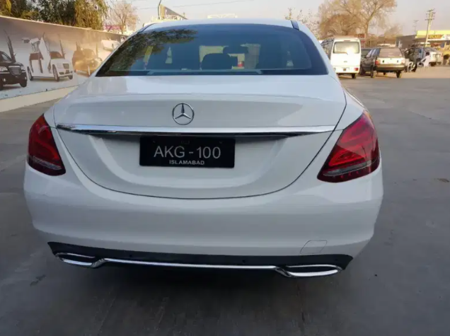 Mercedes C class and E class series available for rent