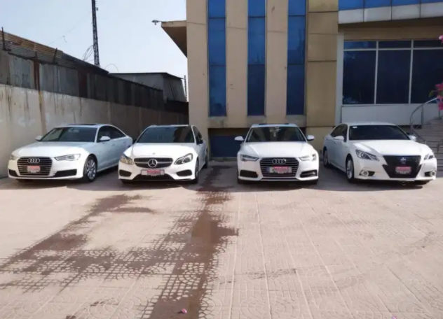 Mercedes C class and E class series available for rent