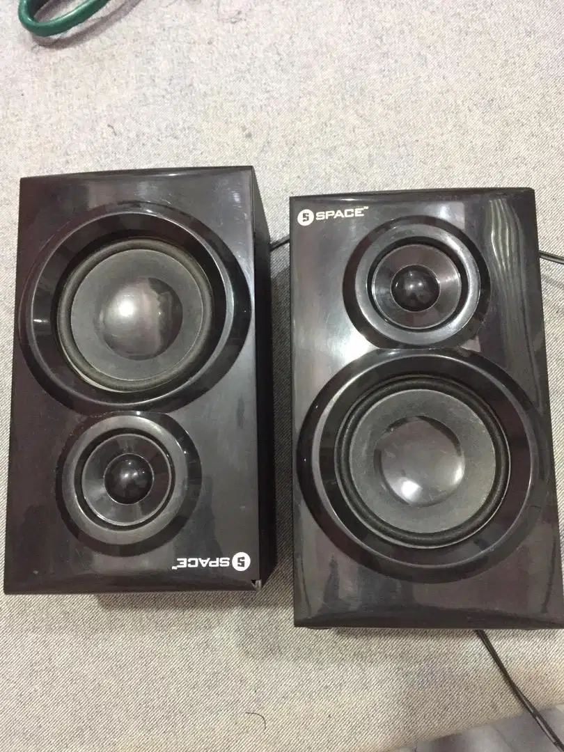 Speaker space system Available For Sale