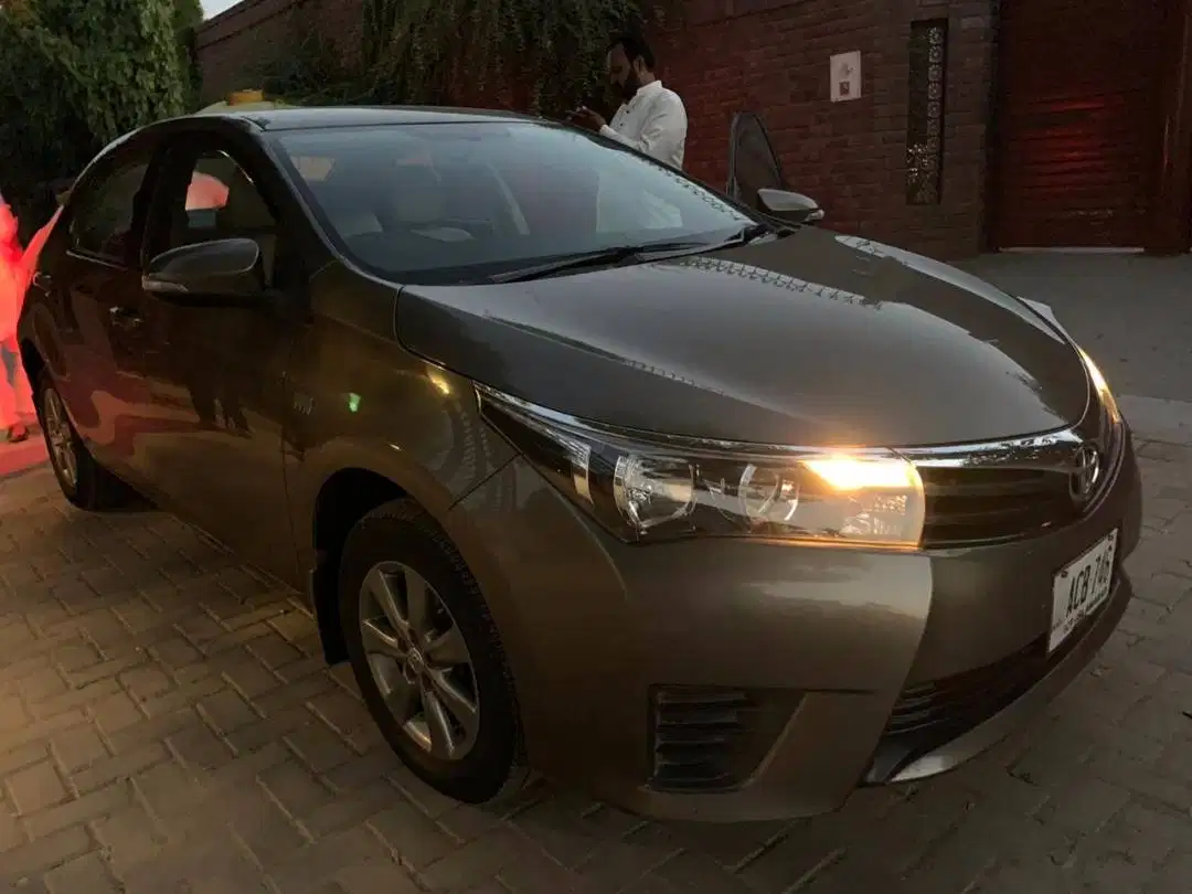 Toyota Corolla Altis 1.6 auto 2016 Available For Sale In Faisalabad