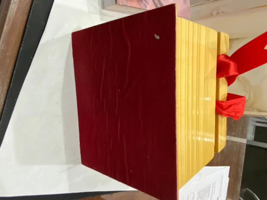 GENUINE OMEGA SPECIAL GIFT WATCH BOX.RARE AVAILABLE FOR SALE