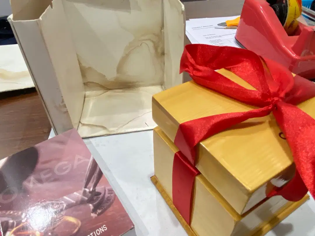 GENUINE OMEGA SPECIAL GIFT WATCH BOX.RARE AVAILABLE FOR SALE