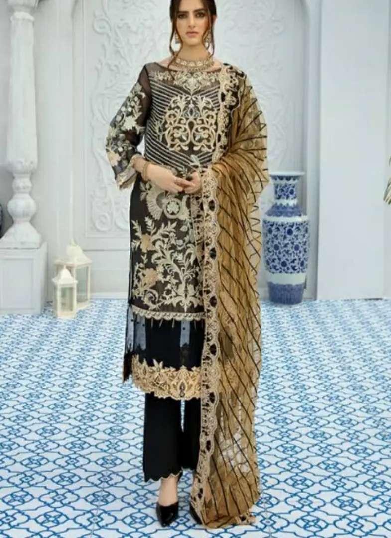 ORIGINAL IMROZIA COLLECTION AVAILABLE FOR SALE IN Wazirabad
