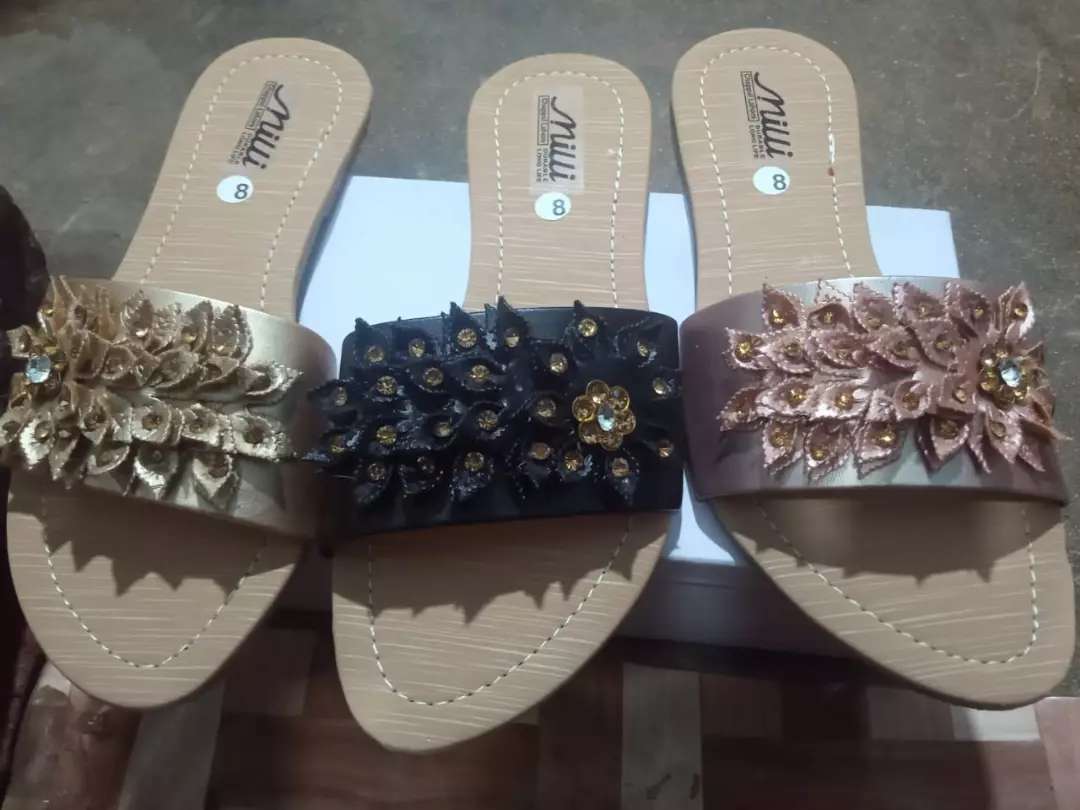 Casual footwear wholesale price