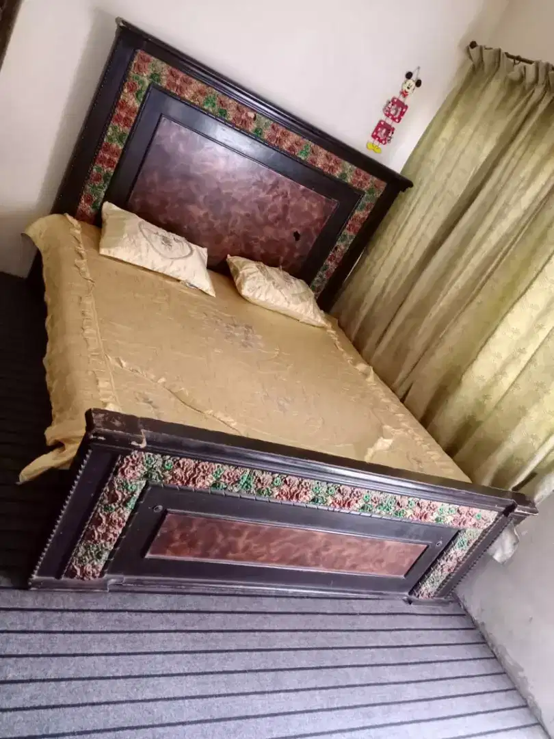 Only bed Available for sale in Faisalabad