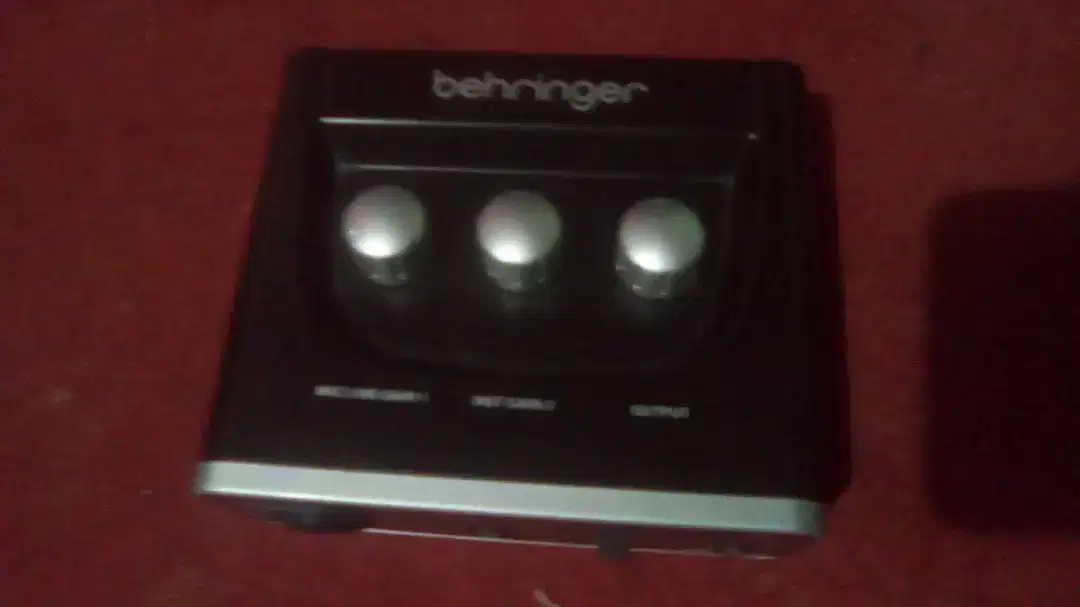 Audio interface behringer UM2 Available for Sale in Khanewal