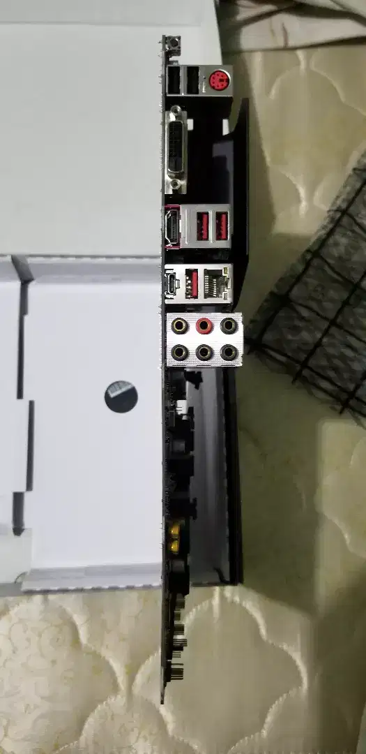 Selling MSI TOMAHAWK B450 & B450 MAX. With RYZEN combo also Available.