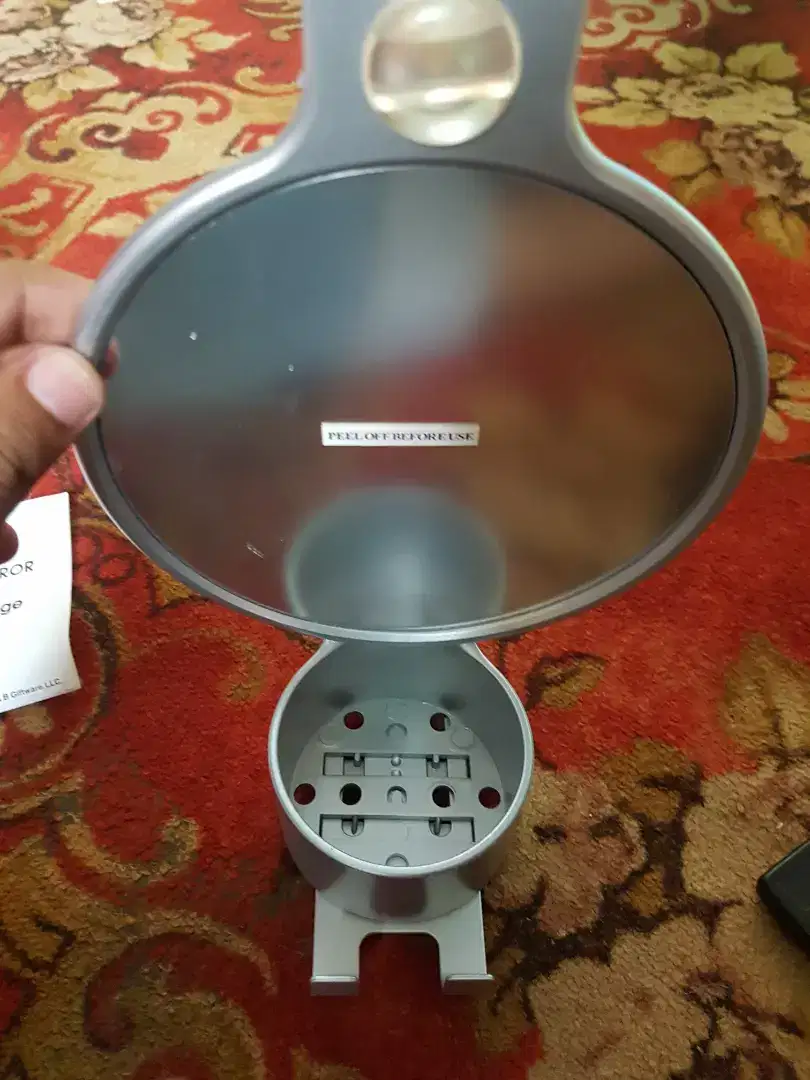 Shaving Mirror with Bottle and Razer Hanger Available for Sale in Karchi