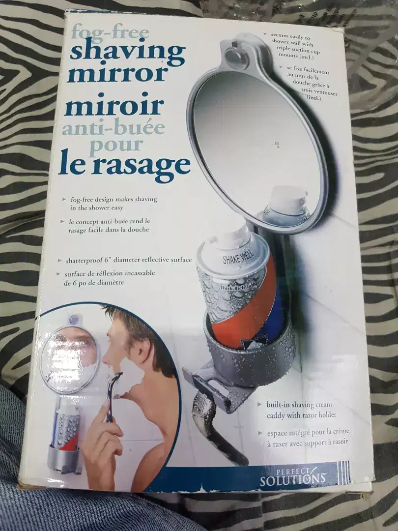 Shaving Mirror with Bottle and Razer Hanger Available for Sale in Karchi