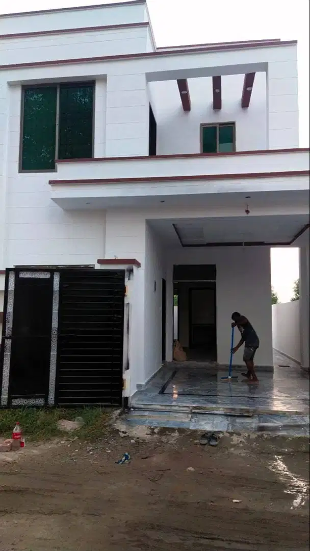 JUST PAY 33% DOWN PAYMENT AND BECOME OWNER OF BEAUTIFUL HOUSE LAHORE
