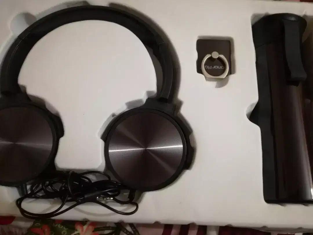 original Honor Headphone Available for Sale in Lahore