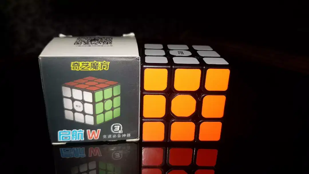 Rubik's cube Qiyi warrior w3 speed cube Available for sale in lahore
