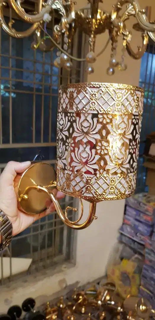 New Fancy wall lights and hanging lights Available for Sale in Lahore