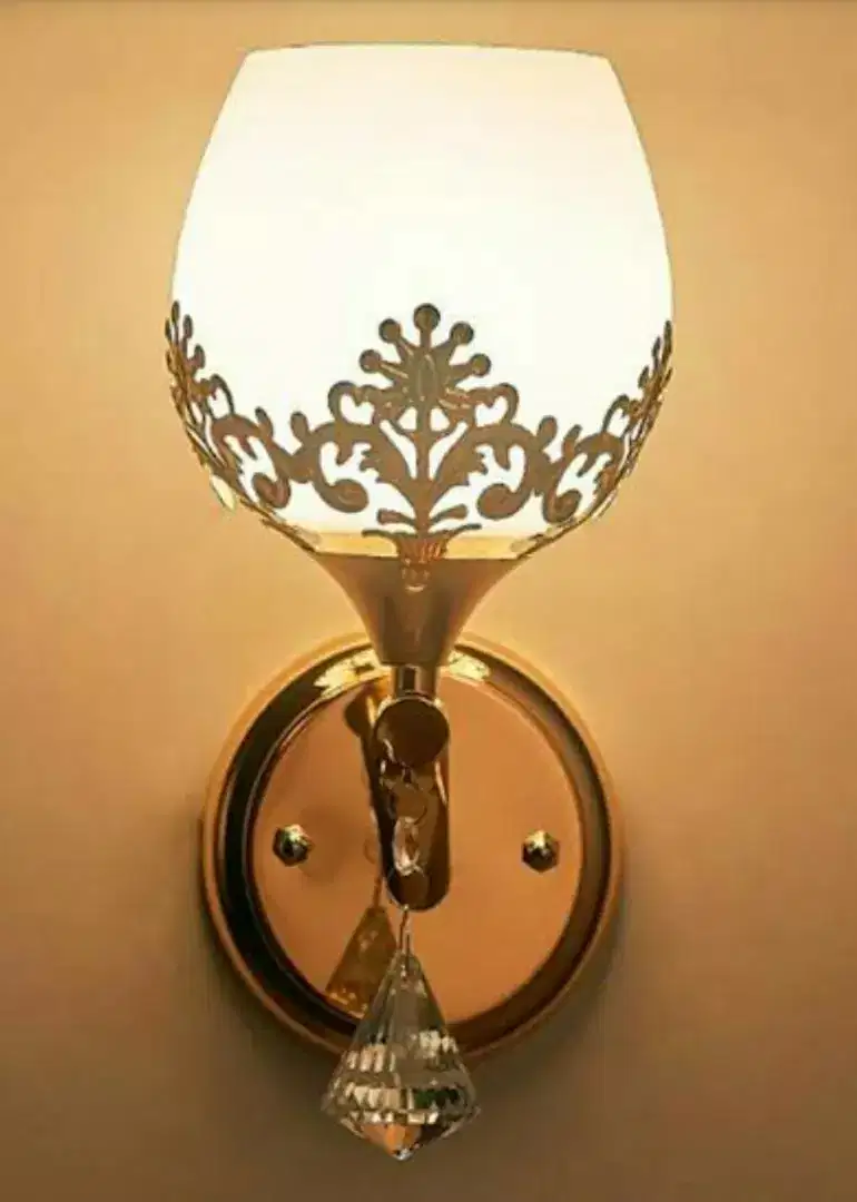 New Fancy wall lights and hanging lights Available for Sale in Lahore