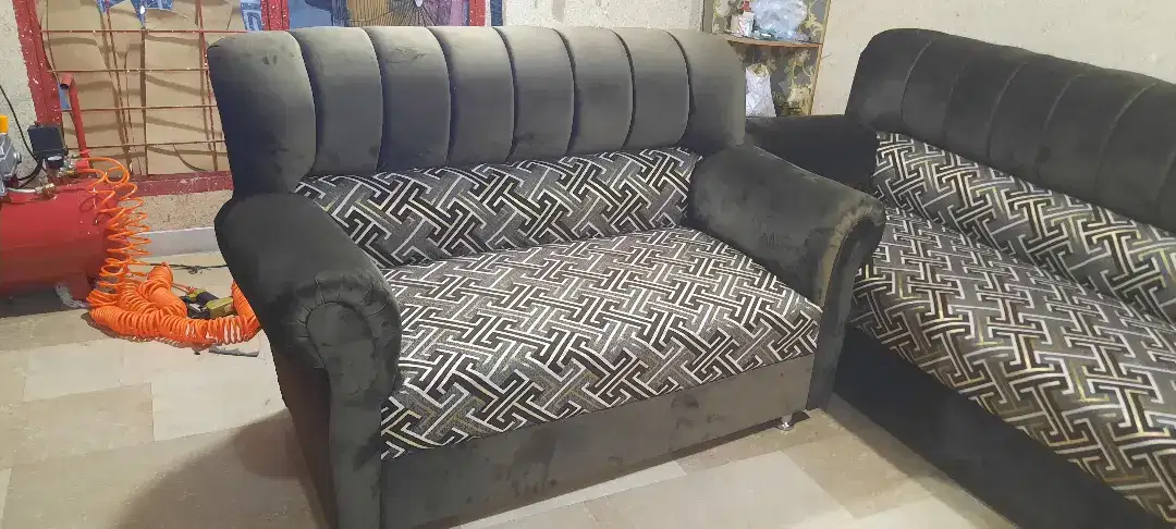 6 Seater Sofa Available for sale