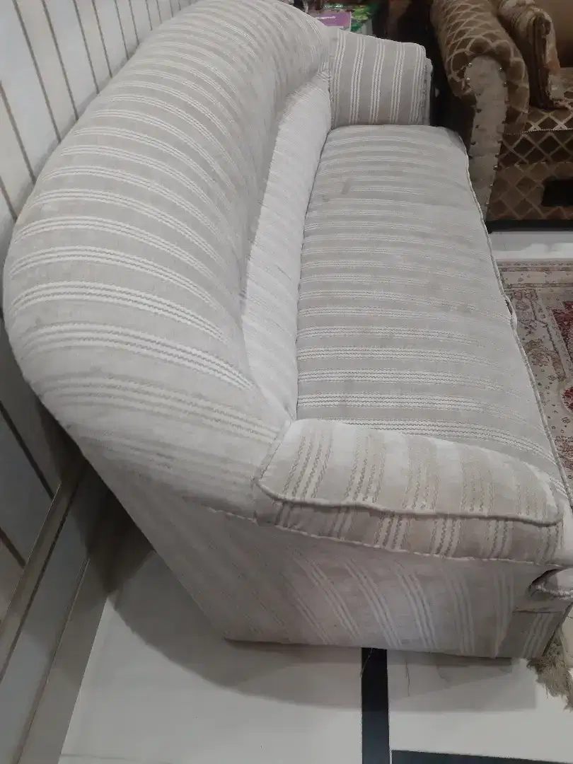 Sofa 5 seater set Available for sale