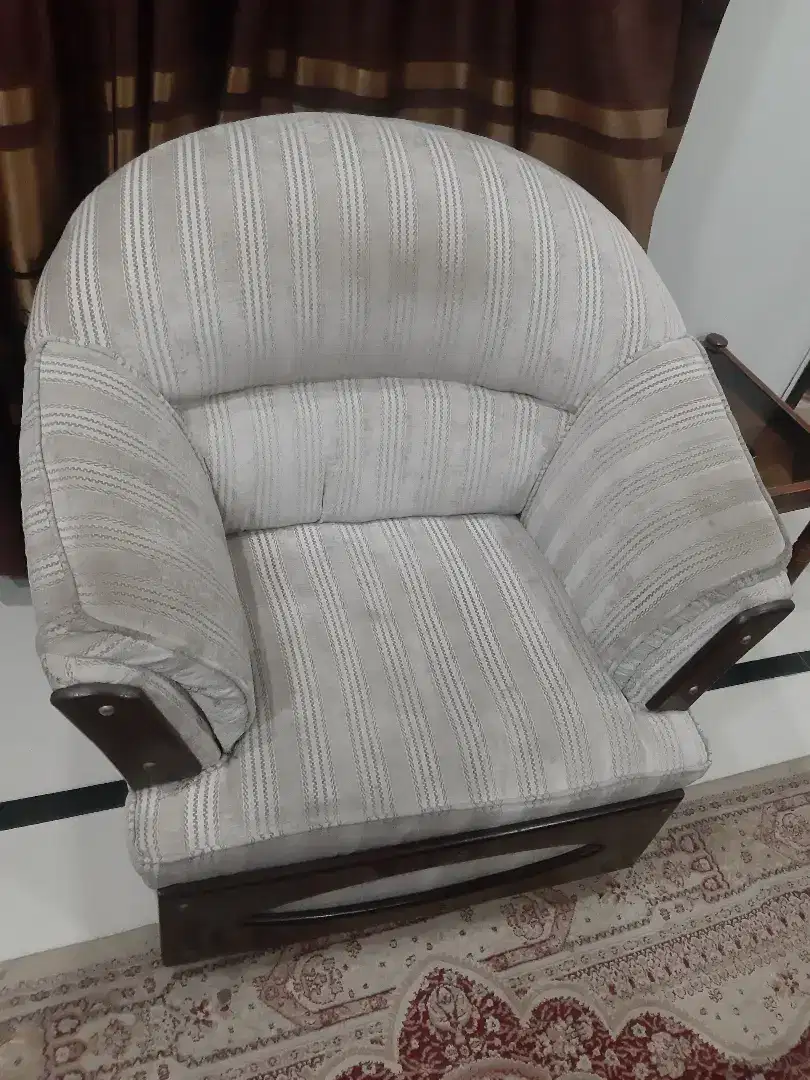 Sofa 5 seater set Available for sale