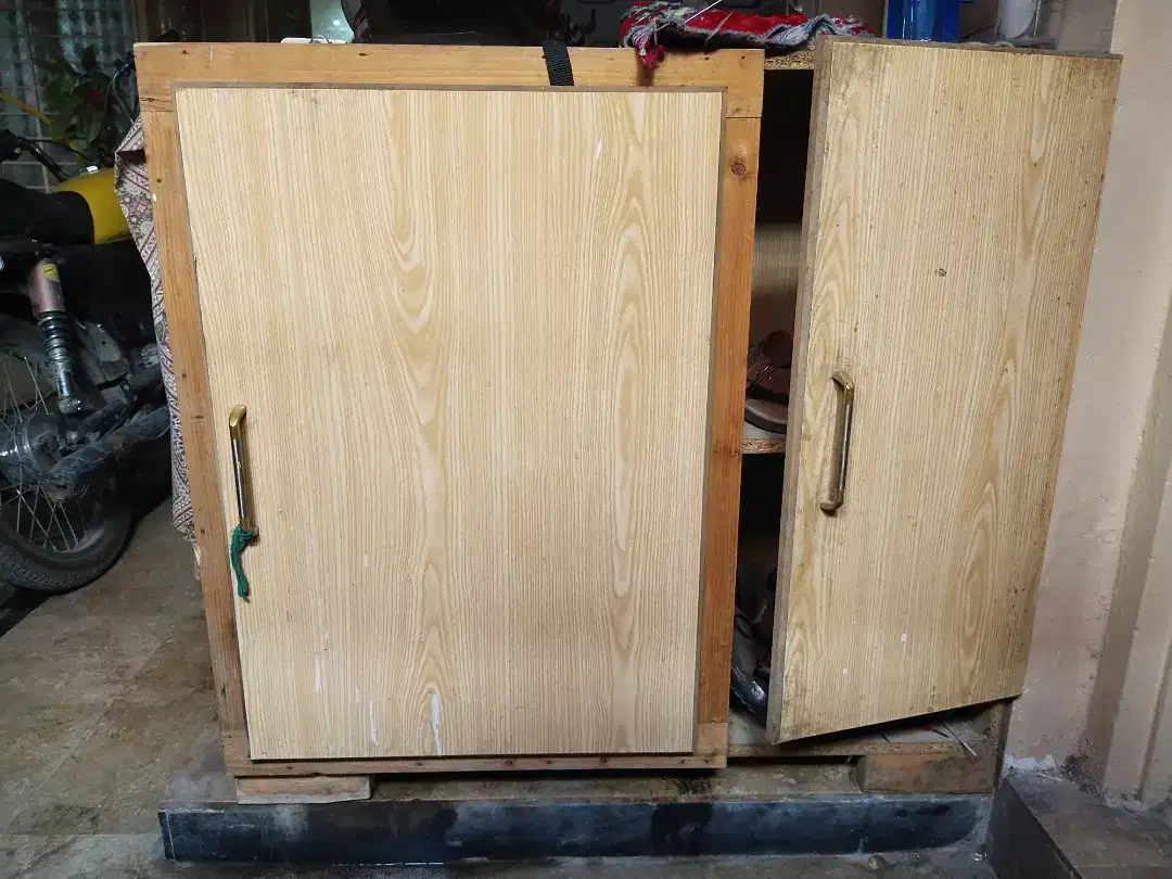 Kitchen cabinets plus marble full kitchen set available for sale