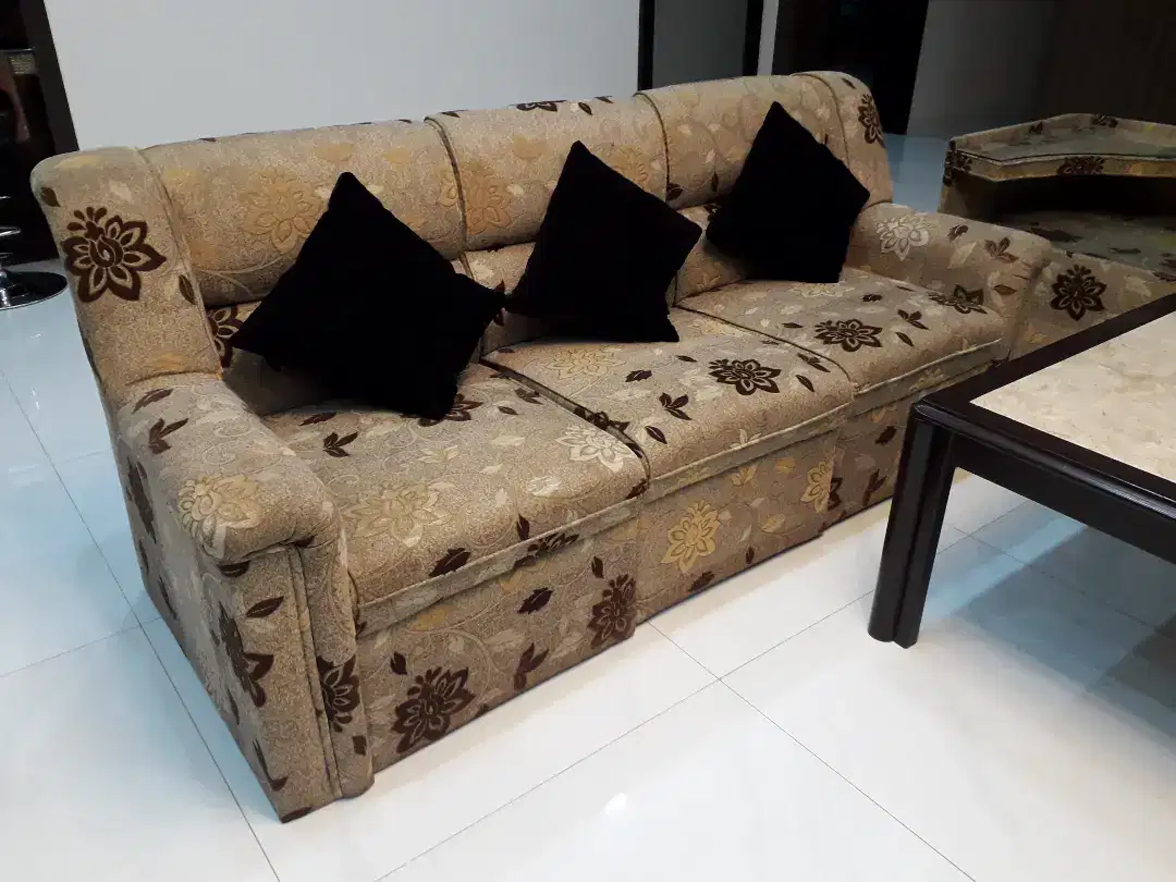Sofa Set available for sale in Faisalabad