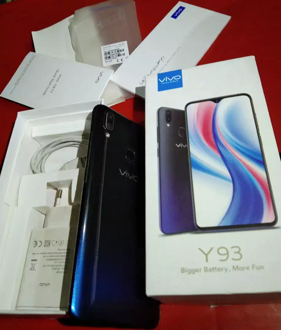 vivo y93 mobile 3/32 with full box available for sale