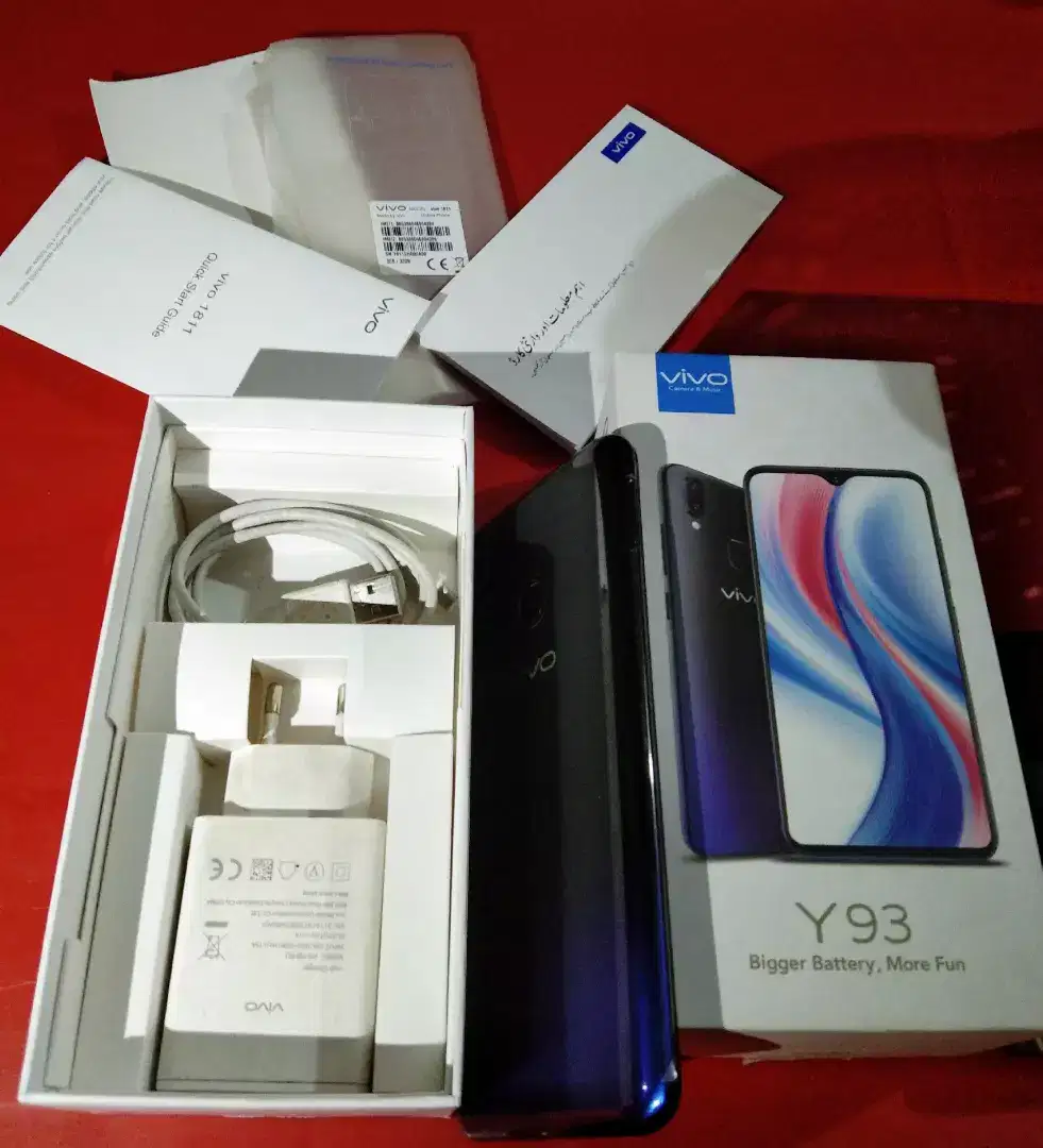 vivo y93 mobile 3/32 with full box available for sale