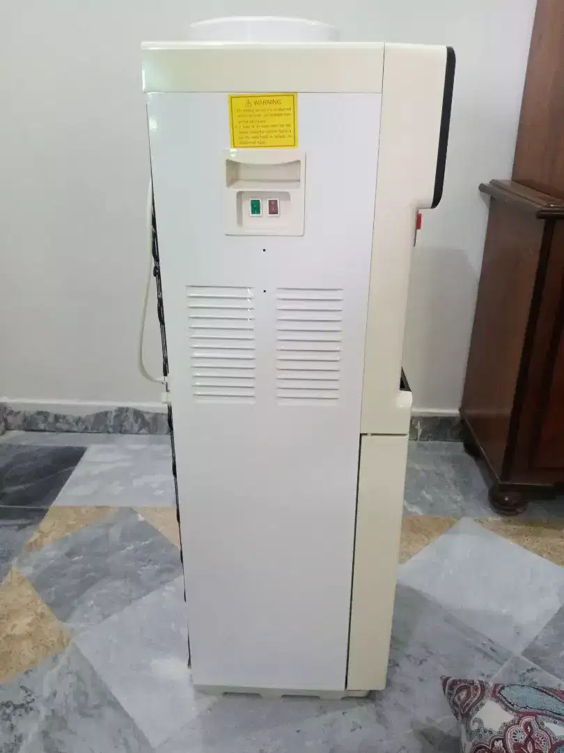 Water dispenser Available for Sale in Sahiwal