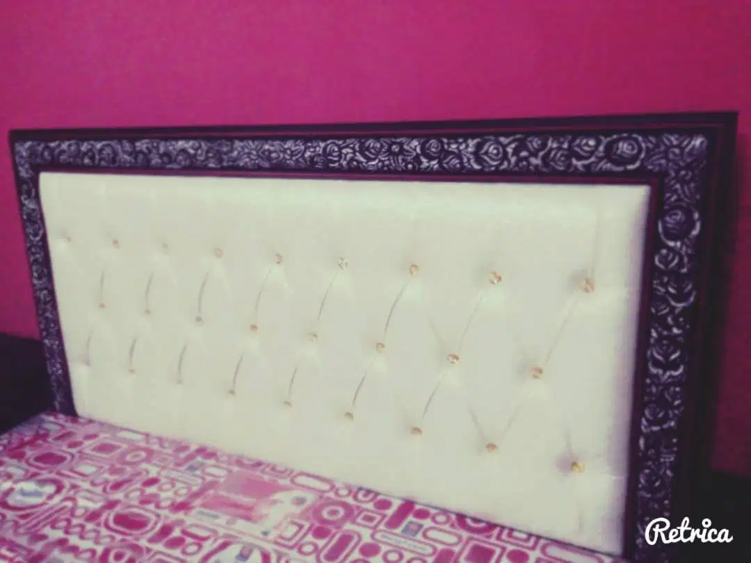 Bed set ,sofa set and tables Good condition latest features Available for Sale