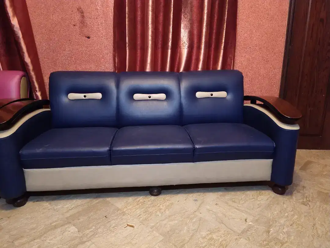 One month used sofa set Available for sale in Sahiwal