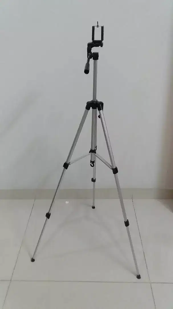 New Tripod Available for Sale in Sahiwal