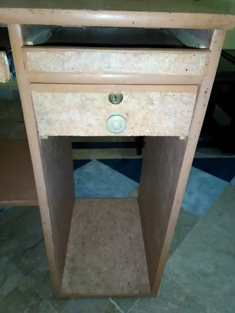 Computer study table available for sale
