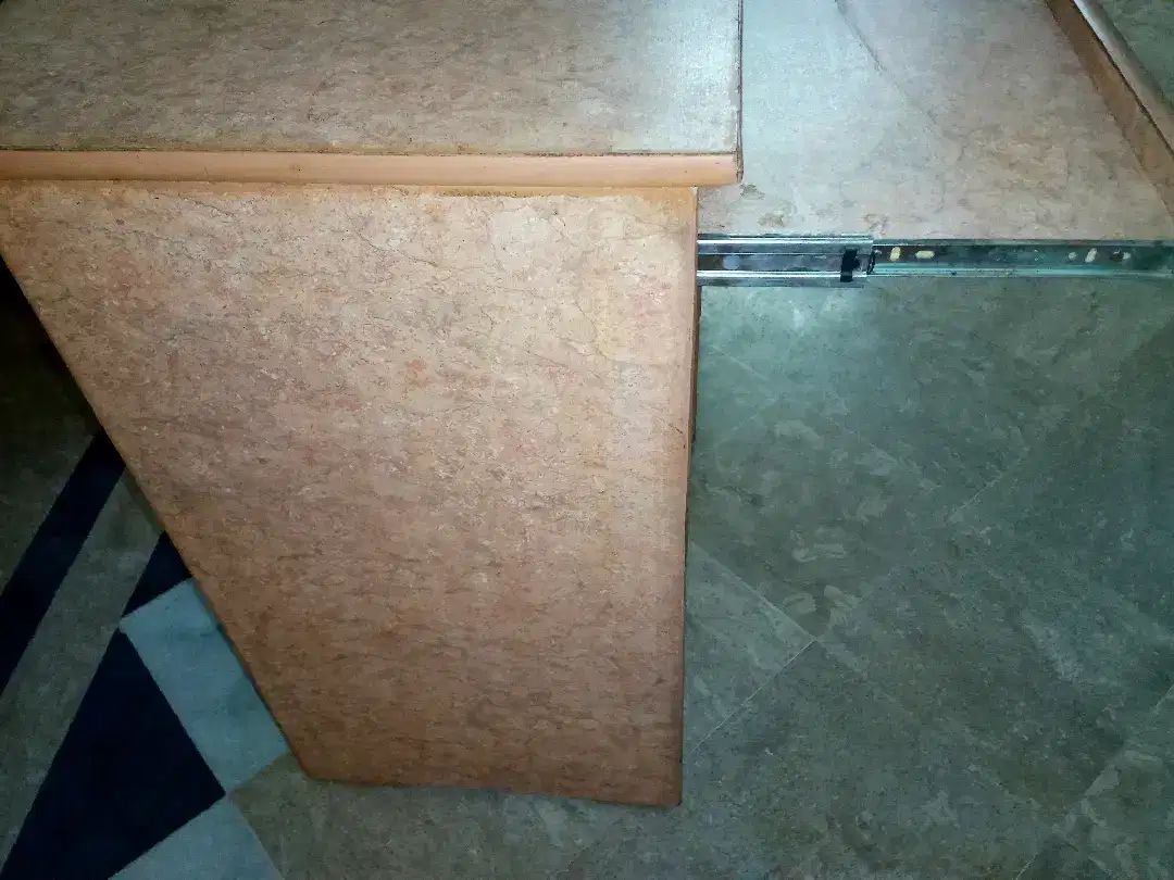 Computer study table available for sale