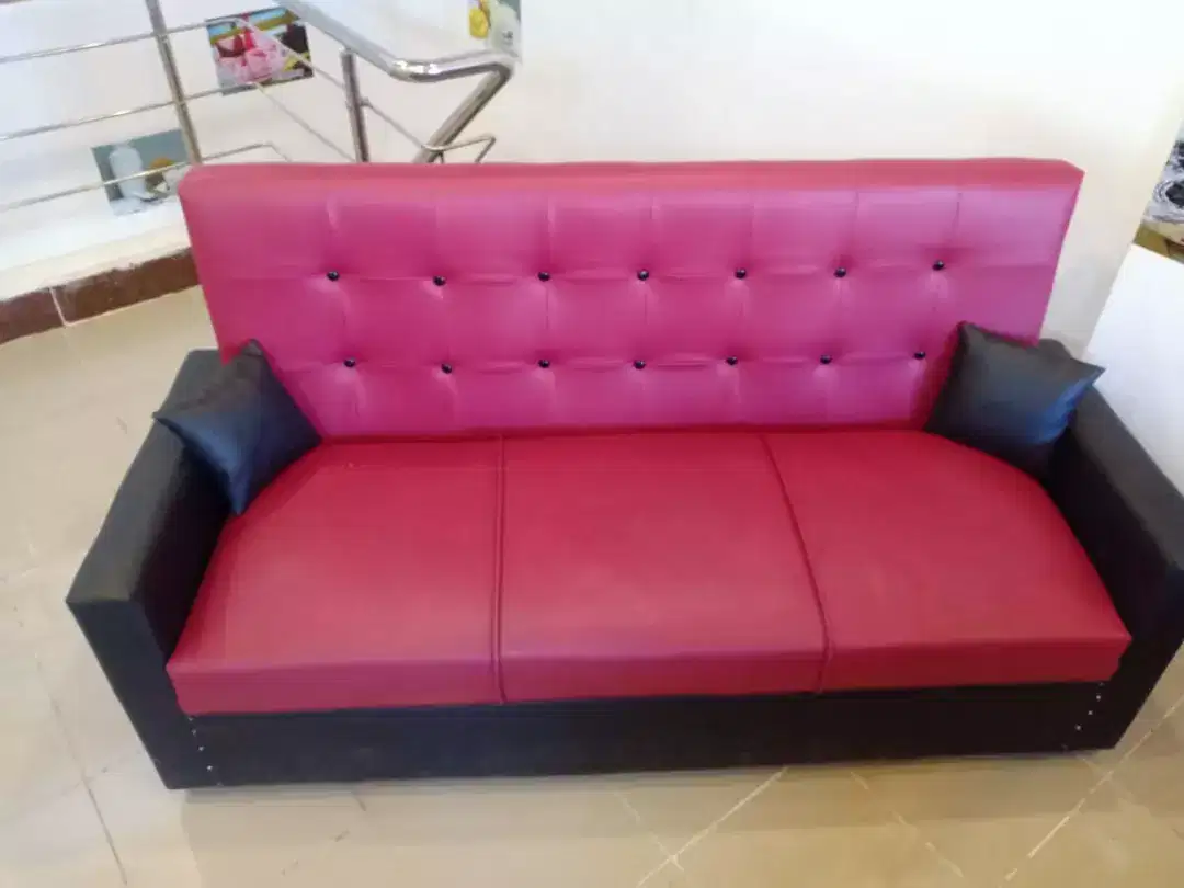 New Rad and black sofa set Available for Sale in Multan