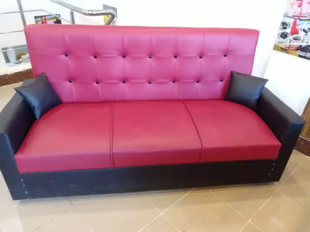 New Rad and black sofa set Available for Sale in Multan