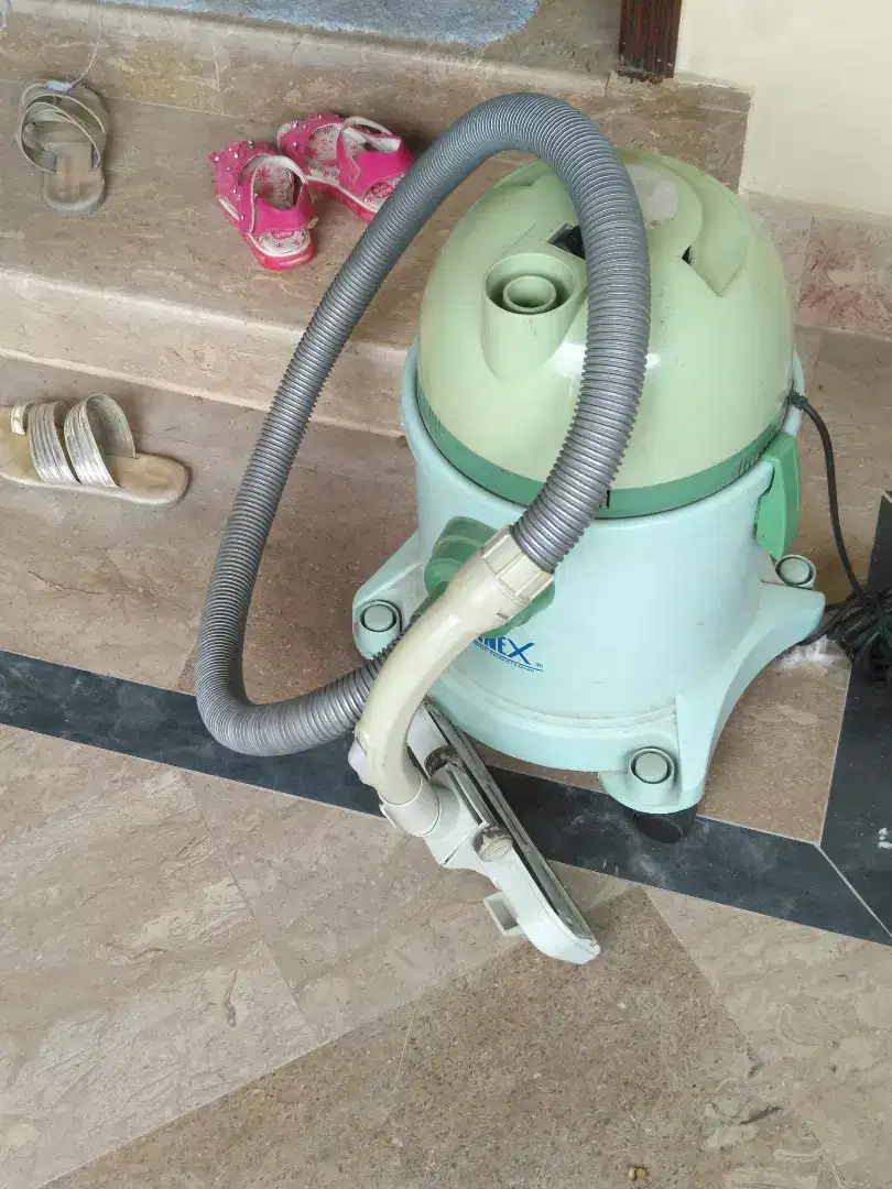 Annex vacuum cleaner Available for Sale in Okara
