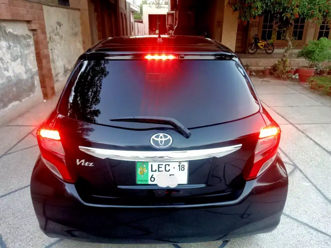 Black Toyota Vitz 2014 available for sale