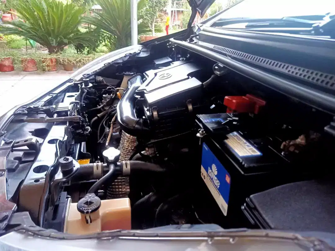 Black Toyota Vitz 2014 available for sale