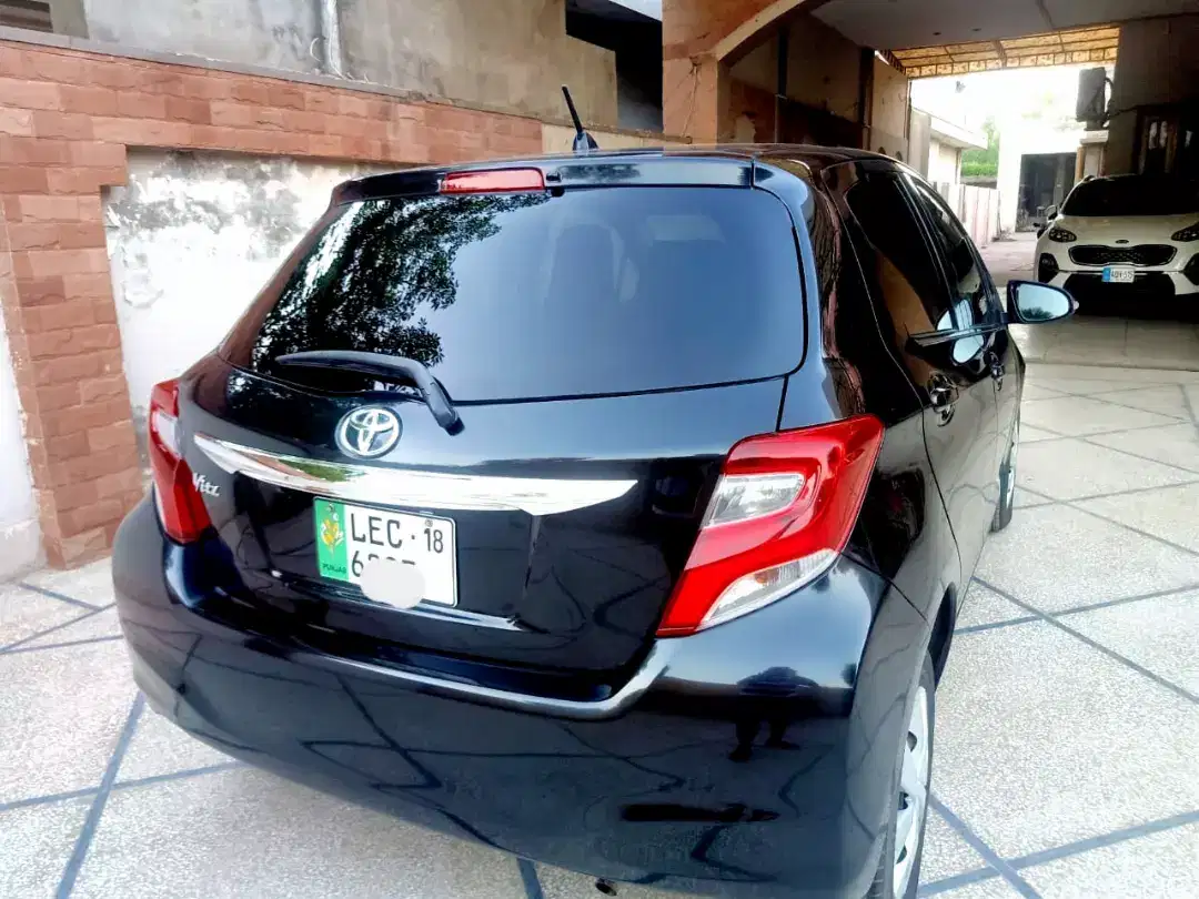 Black Toyota Vitz 2014 available for sale