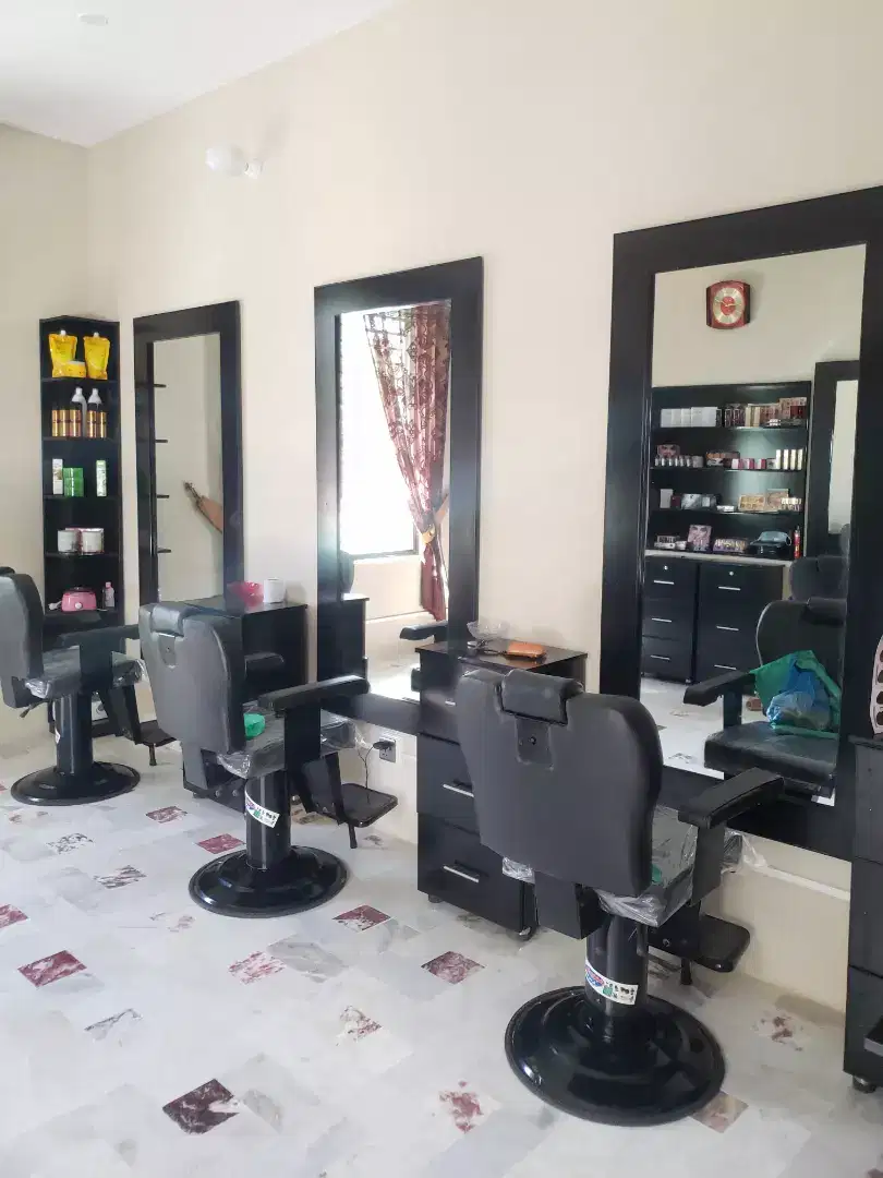 Saloon Boy required for work in Haripur