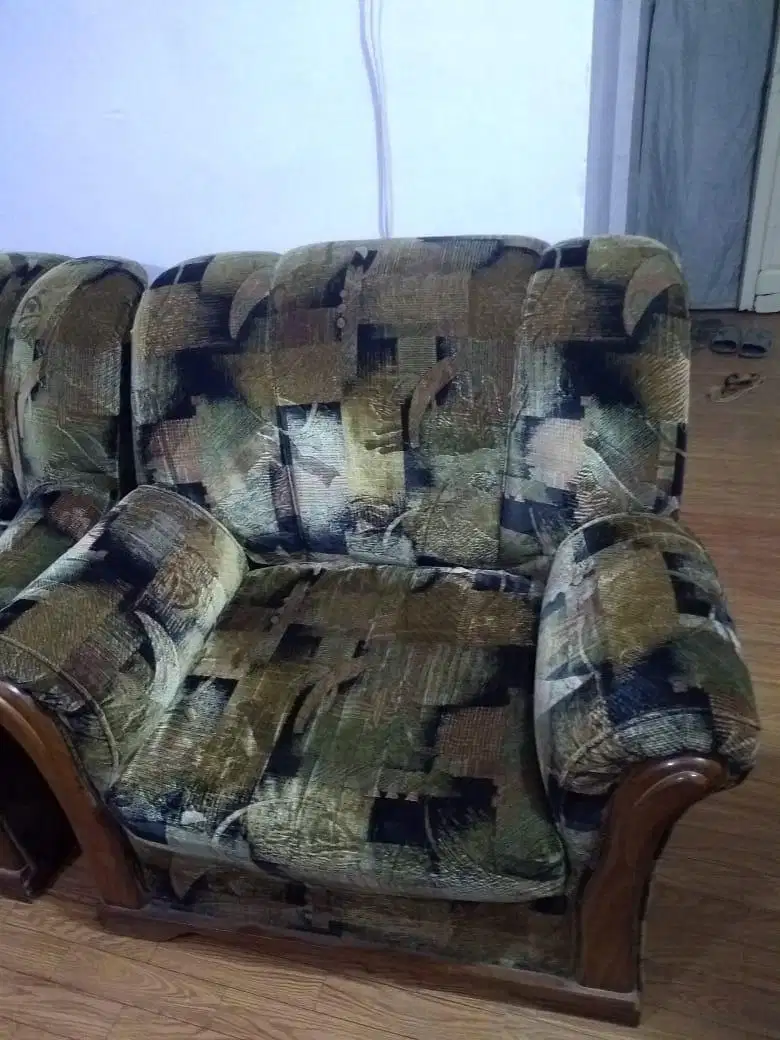8 seater Sofa set available for sale