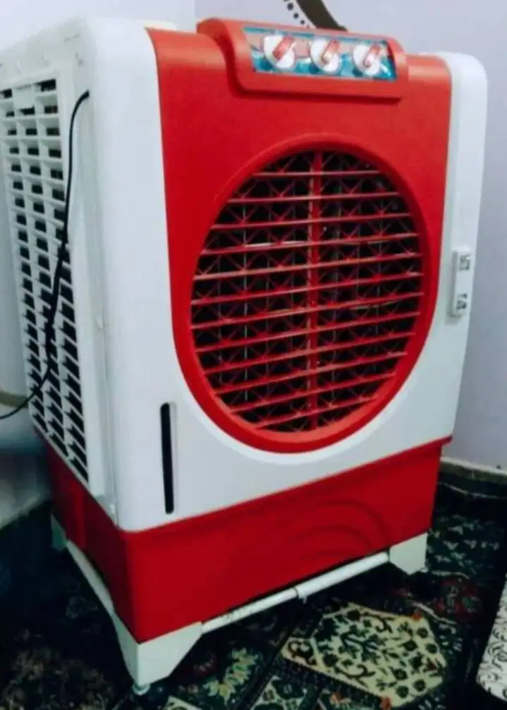 Large Solar Cooler Available for Sale