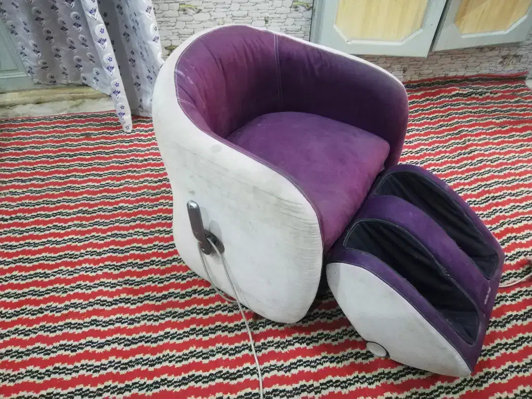 Massage chair for relaxing  Available for Sale in Dera Ismail Khan