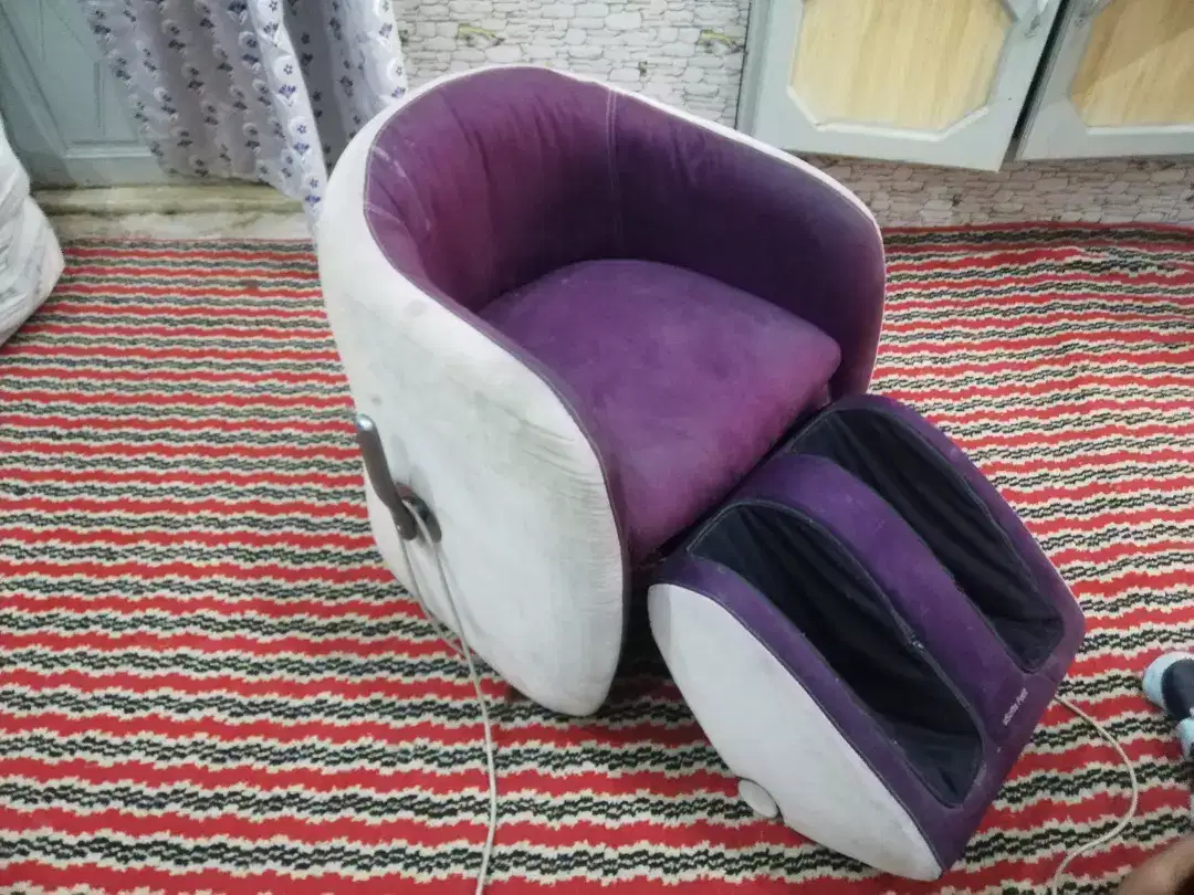 Massage chair for relaxing  Available for Sale in Dera Ismail Khan