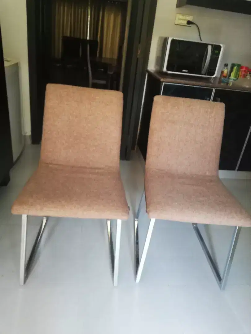 2 Dining chairs Available for sale