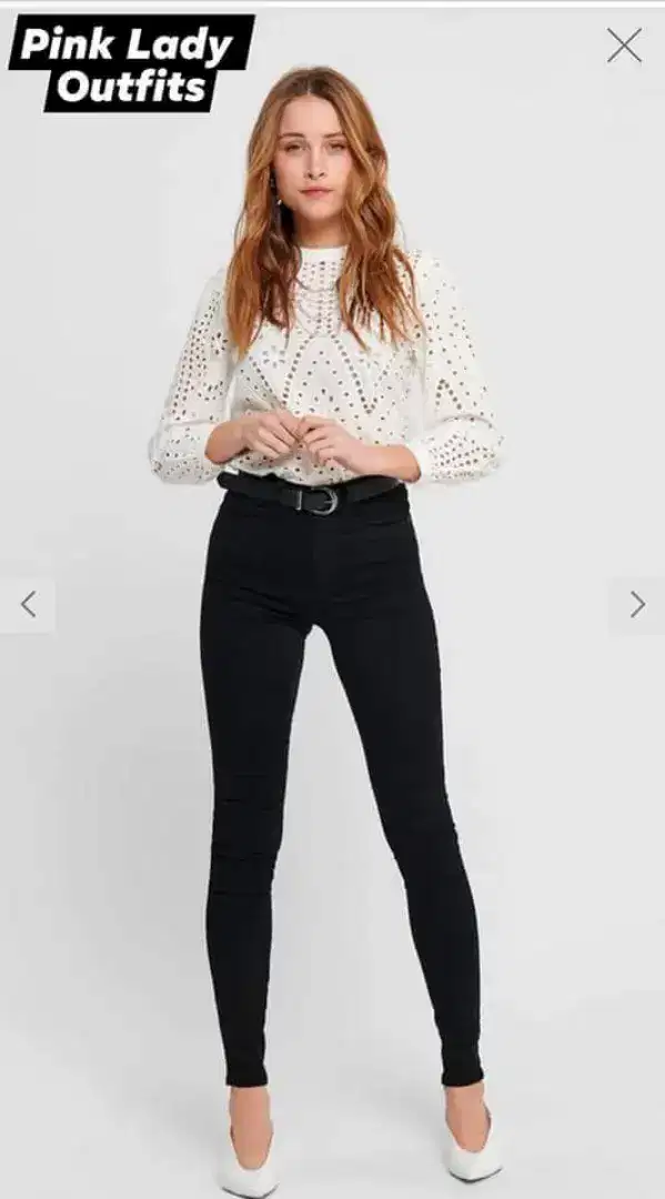 WOMAN JEANS AVAILABLE FOR SALE