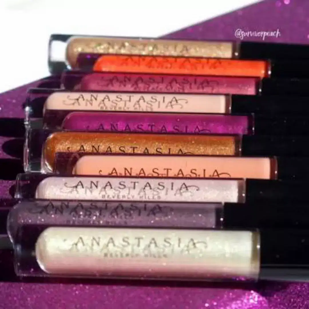 Miss Rose 12 piece lip gloss set & Makeup Kit Available for sale